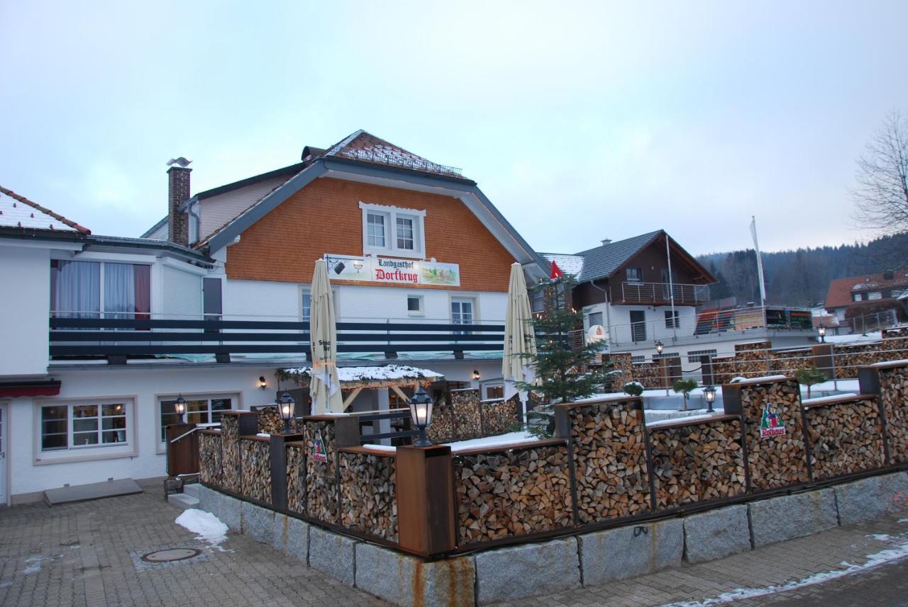 Landgasthof Zum Dorfkrug Hotel Haeusern Exterior photo